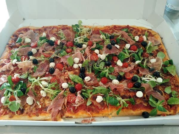 Restaurant Via milano casa famiglia à Saint-Priest, France