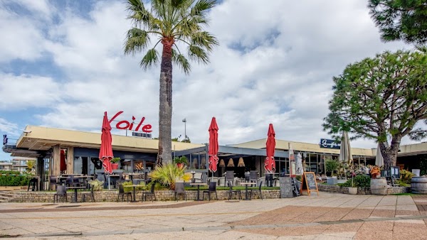 Restaurant Voile Rouge à Saint-Laurent-du-Var, France