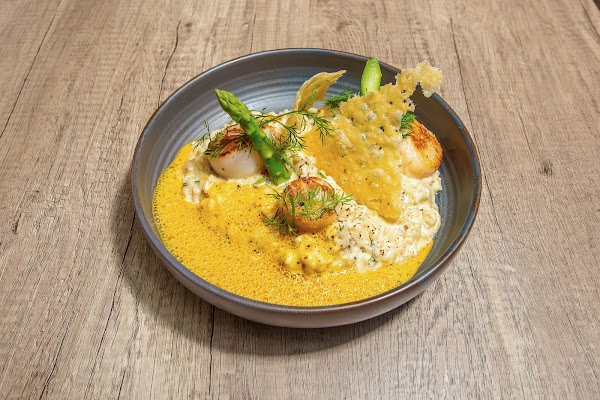 Restaurant Voile Rouge à Saint-Laurent-du-Var, France