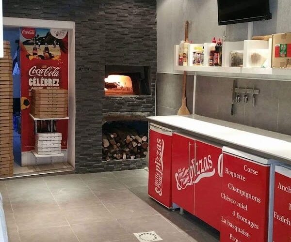 Restaurant 1001 pizzas à Trets, France