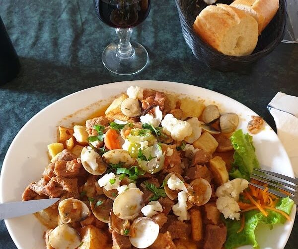 Restaurant 5 Quinas à Saint-Denis, France