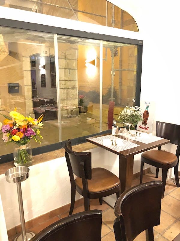 Restaurant À L’Amitié à Saint-Tropez, France