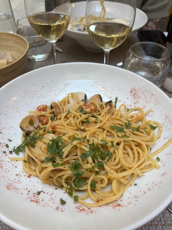 Restaurant À L’Amitié à Saint-Tropez, France