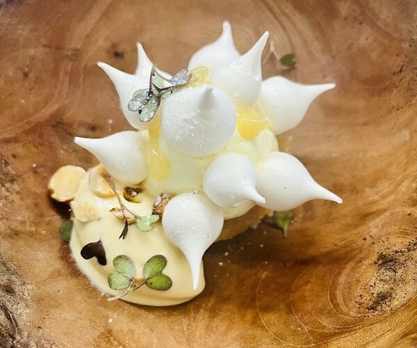 As De Trèfle -Restaurant Gastronomique et Véranda “cuisine d’été” Bernières sur mer, Caen mer. à Bernières-sur-Mer, France