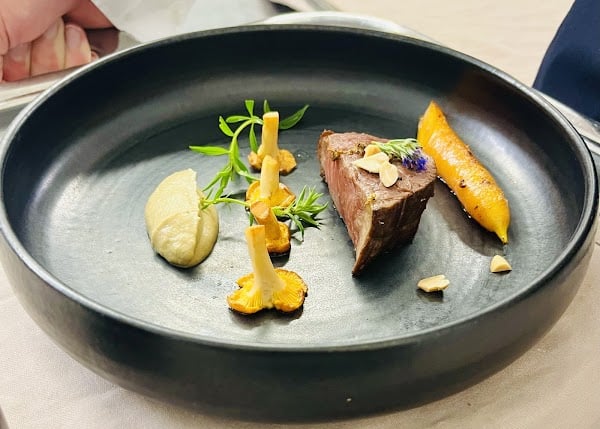 As De Trèfle -Restaurant Gastronomique et Véranda “cuisine d’été” Bernières sur mer, Caen mer. à Bernières-sur-Mer, France