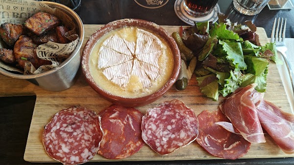 Restaurant Au Bureau – Pub et Brasserie à Chambourcy, France