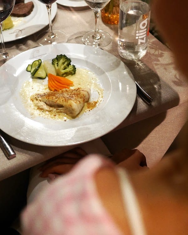 Restaurant Au Caprice des Deux – Cuisine bistronomique française à Saint-Tropez, France
