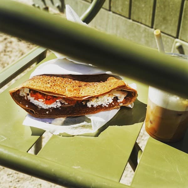 Restaurant Au P’tit Grec à Paris, France