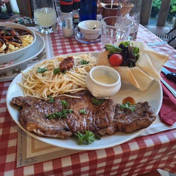 Restaurant Au Rendez-Vous à Callian, France