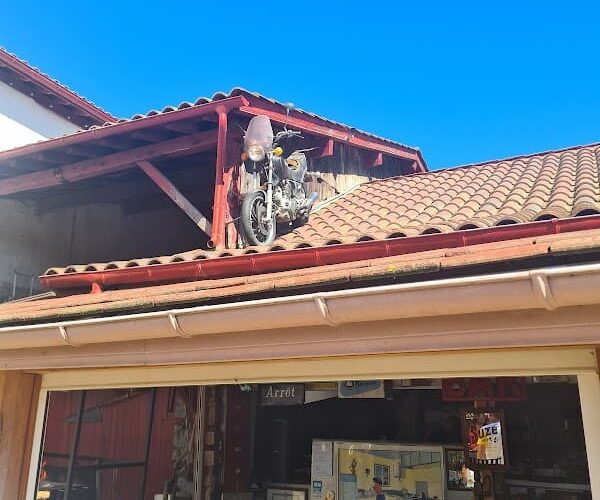 Au restaurant de la ferme mignaburia à Arbérats-Sillègue, France