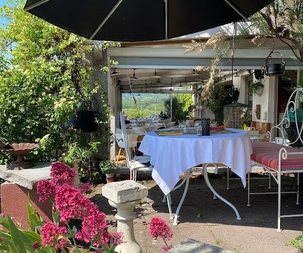 Restaurant Auberge De La Croix De Fer à Riom, France