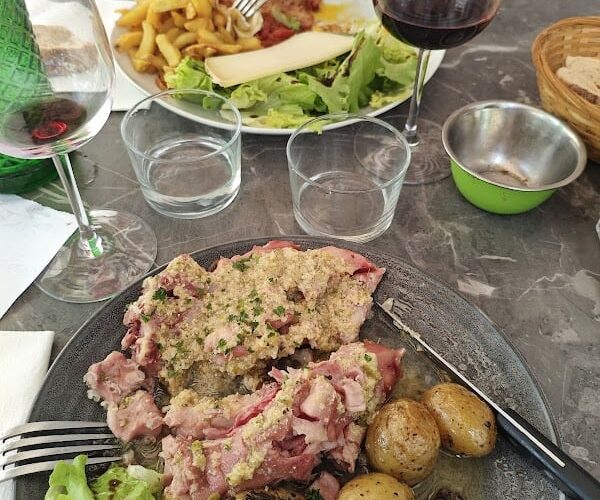 Restaurant Auberge du Foirail à Saint-Palais, France