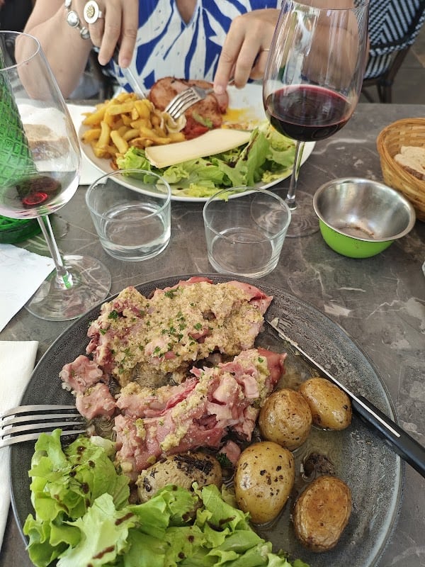 Restaurant Auberge du Foirail à Saint-Palais, France