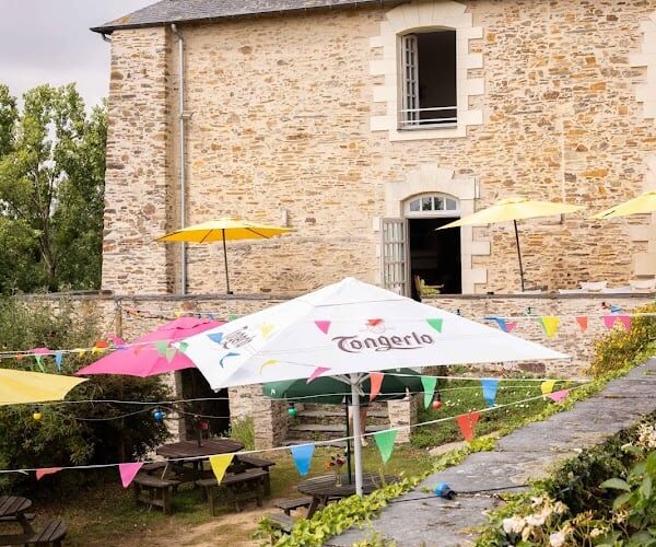 Restaurant Auberge Le Prieuré des Gourmands à Vallons-de-l'Erdre, France