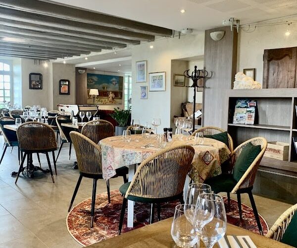 Restaurant Auberge Le Prieuré des Gourmands à Vallons-de-l'Erdre, France