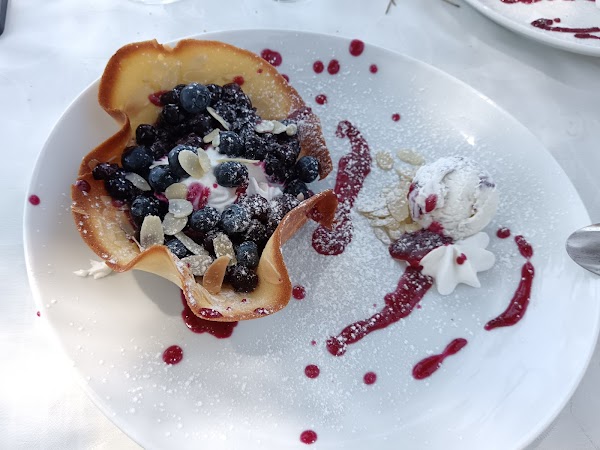 Restaurant Auberge Lou Petoulet à Carqueiranne, France