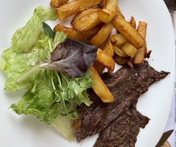 Restaurant Aux Amis à Périgueux, France