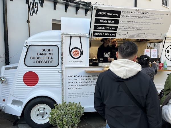 Restaurant B12 Streetfood – La Vallée Village à Serris, France