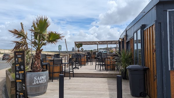 Banana Surf Shop Cafe: Restaurant Et Découverte/Location/Stage/Cours Ou Surf School À Lacanau Ocean à Lacanau, France