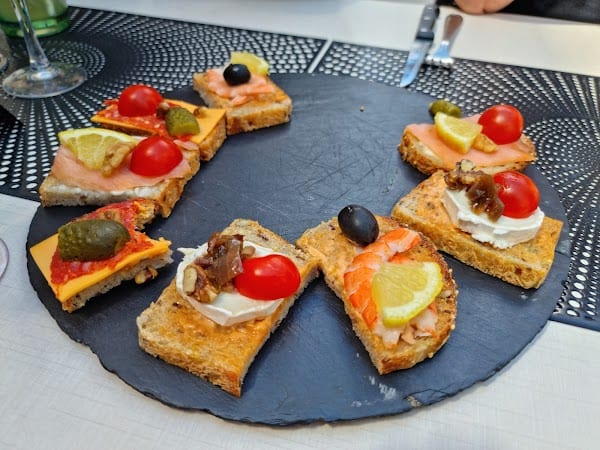 Restaurant Banderillas à Versailles, France