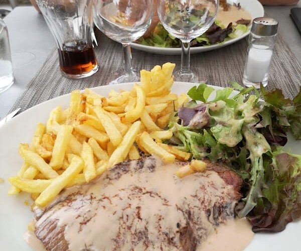 Restaurant Bar le MISTRAL à Eyguières, France