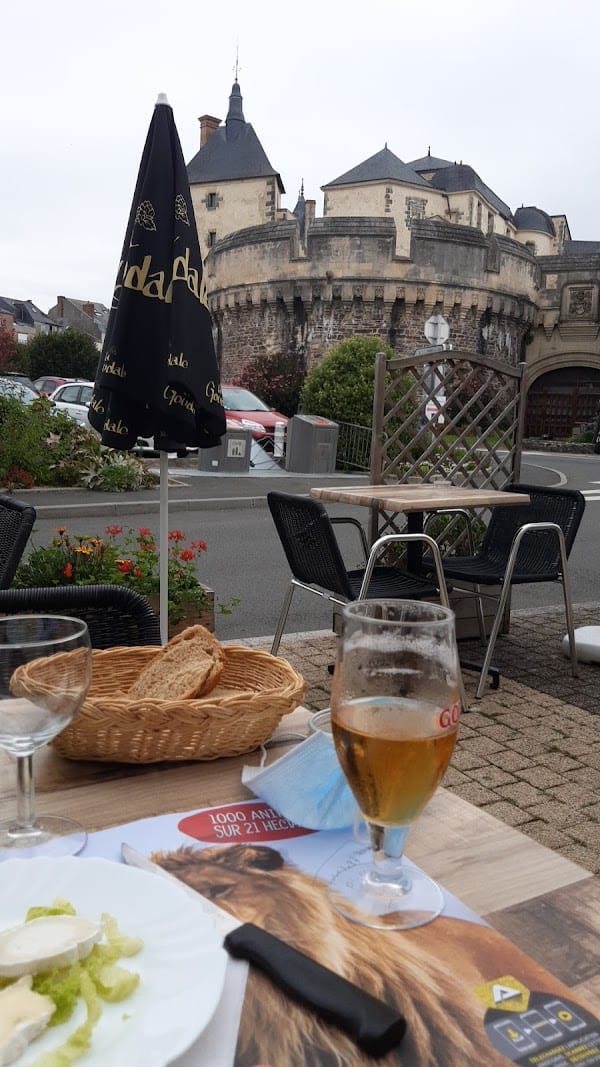 Bar Restaurant Du Chateau à Ancenis-Saint-Géréon, France