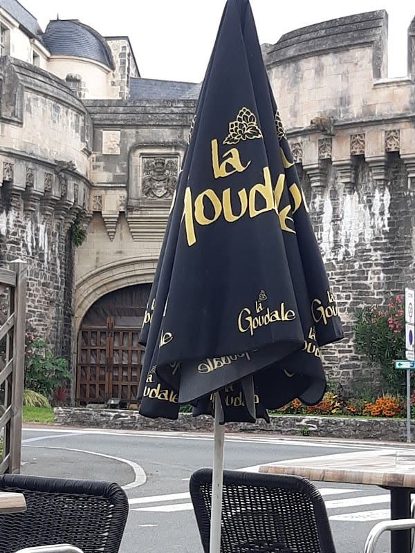 Bar Restaurant Du Chateau à Ancenis-Saint-Géréon, France