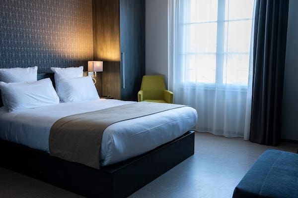 Restaurant Best Western Plus Le Canard Sur le Toit à Colomiers, France