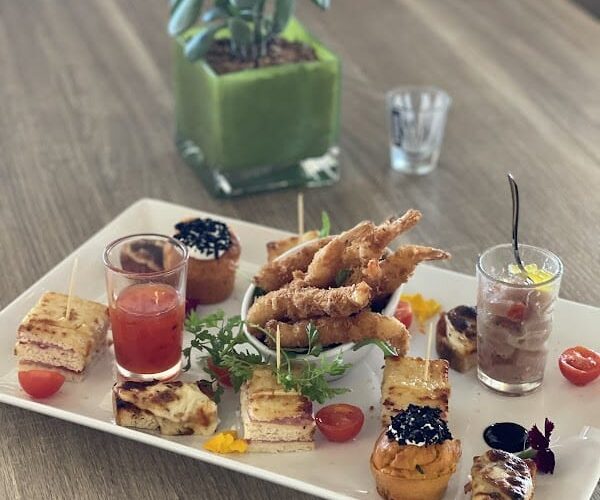 Bistro Frégate | Restaurant Traditionnel Méditerranéen à Six-Fours-les-Plages, France