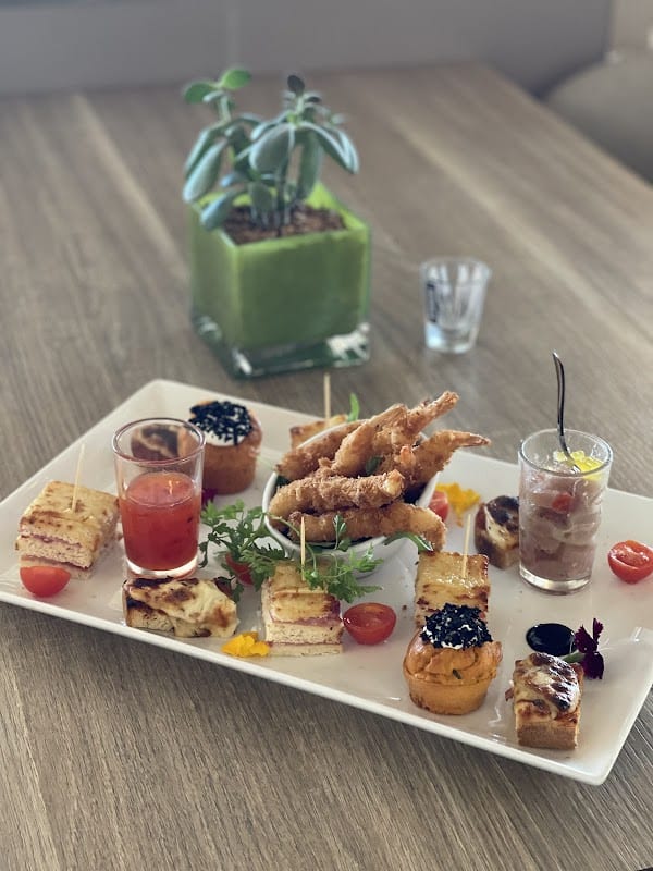 Bistro Frégate | Restaurant Traditionnel Méditerranéen à Six-Fours-les-Plages, France