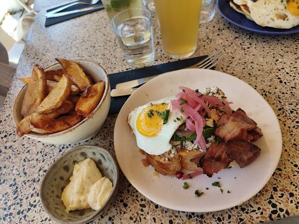 Restaurant Bronzette Brunch & Burgers à Lacanau, France