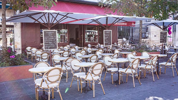 Restaurant Café Brasserie Le République à Pessac, France