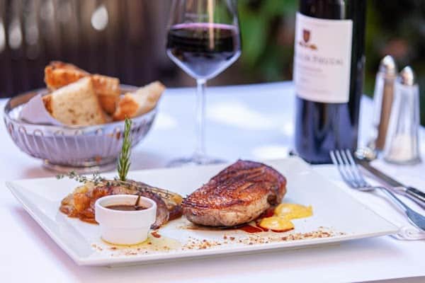 Restaurant Café Brasserie Le République à Pessac, France