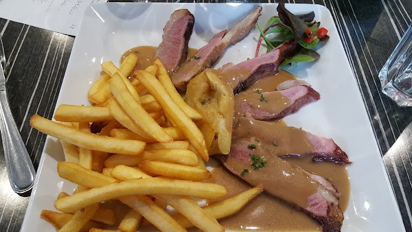 Restaurant Café de la Paix. à Poissy, France