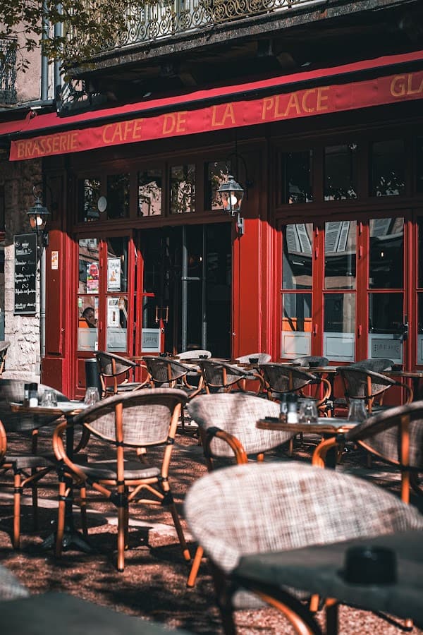 Café de la Place Restaurant Périgueux à Périgueux, France