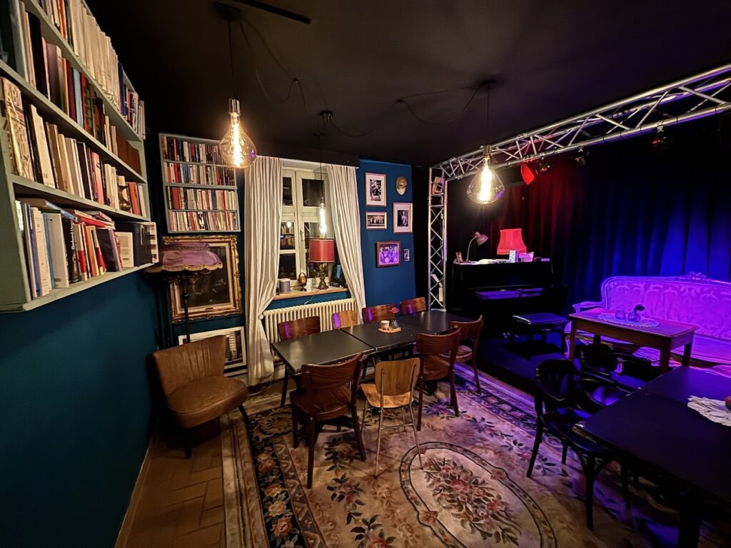 Café littéraire Le Bovary