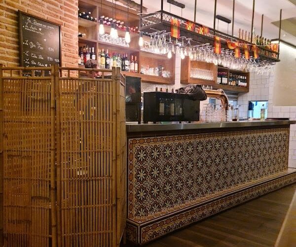 Restaurant Cañas y Tapas à Serris, France