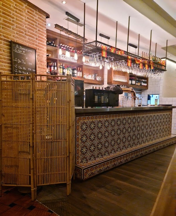 Restaurant Cañas y Tapas à Serris, France