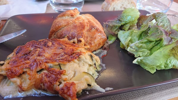 Restaurant Carré des Halles à Angoulême, France