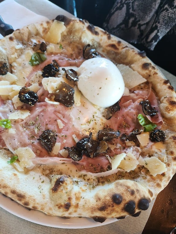 Restaurant C’era una Volta à Juvignac, France