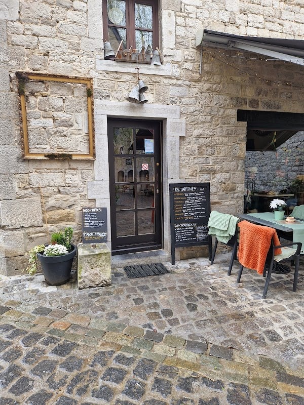 Restaurant C’est de la faute de maman – Petite restauration et brocante à Durbuy, Belgique