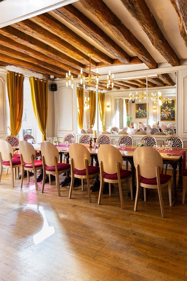 Restaurant CHAPEAU à Versailles, France