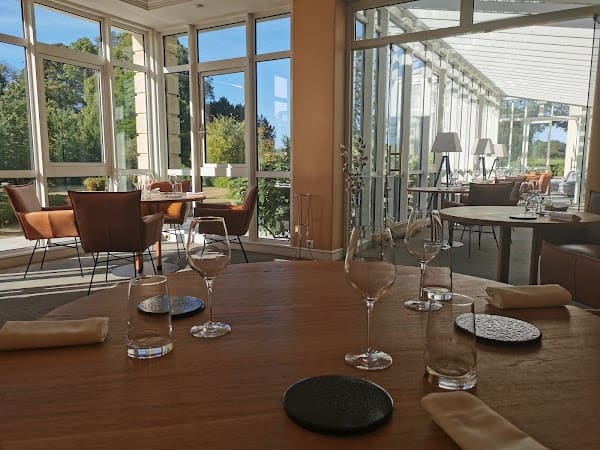 Restaurant Château de Sully à Sully, France
