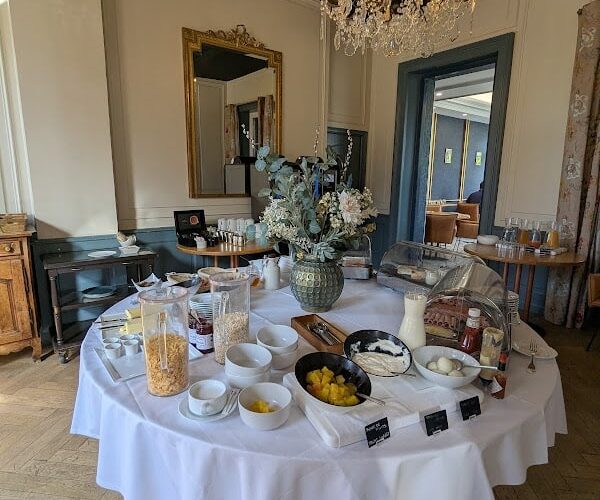 Restaurant Château de Sully à Sully, France