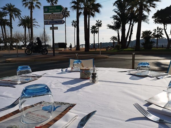 Restaurant CHEZ MO – ALBERT 1ER à Antibes, France