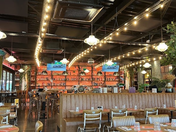 Restaurant Cocorico le French Pub à Colomiers, France