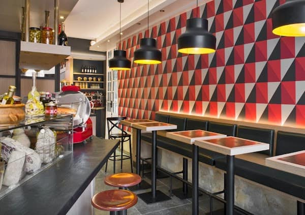 Restaurant Comptoir Gourmet à Paris, France