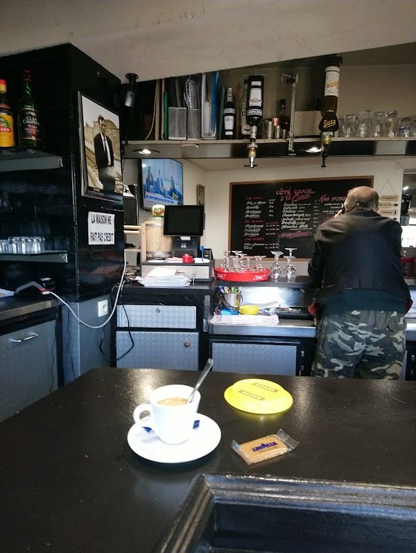 Restaurant Coté Canal à Saint-Denis, France