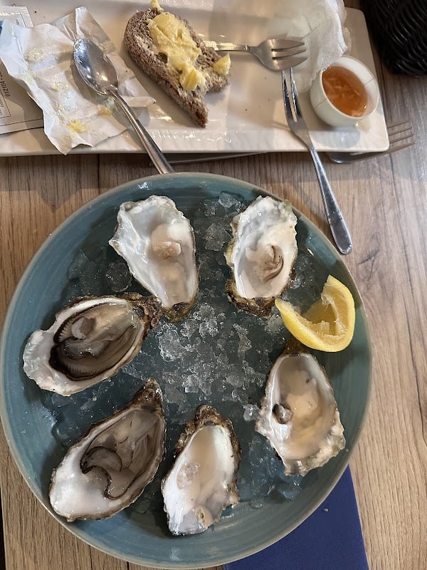 Restaurant Côté Terre Et Mer à Évreux, France