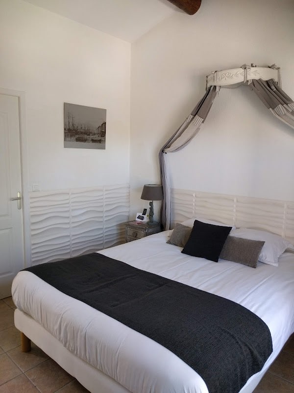 Restaurant Déjeunez Sous L’Arbre location de salle à Rousset, France